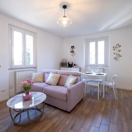 Lora Diamond Suite ,Free Parking, Self Check In,3 Como Bagian luar foto