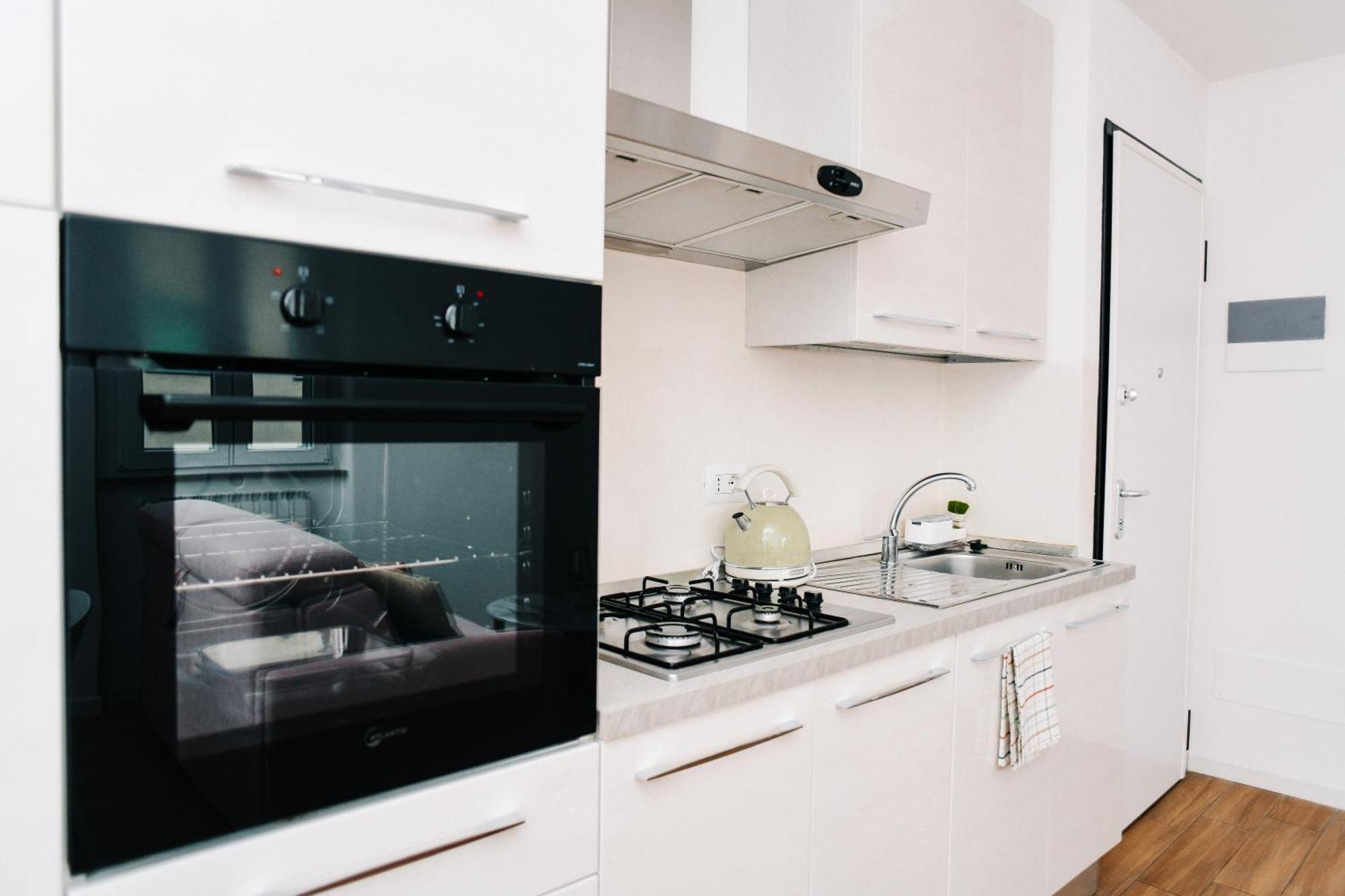Lora Diamond Suite ,Free Parking, Self Check In,3 Como Bagian luar foto