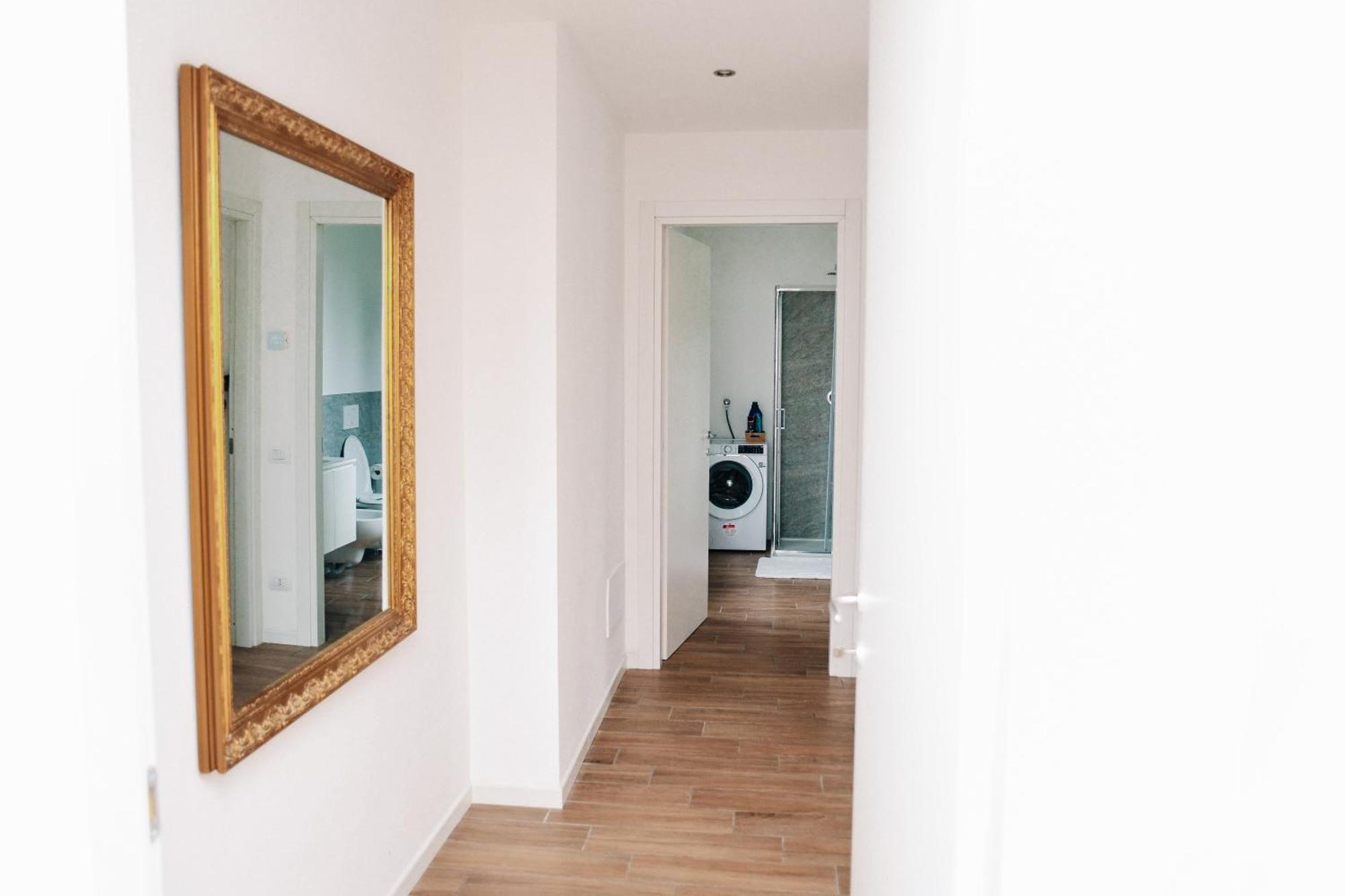 Lora Diamond Suite ,Free Parking, Self Check In,3 Como Bagian luar foto