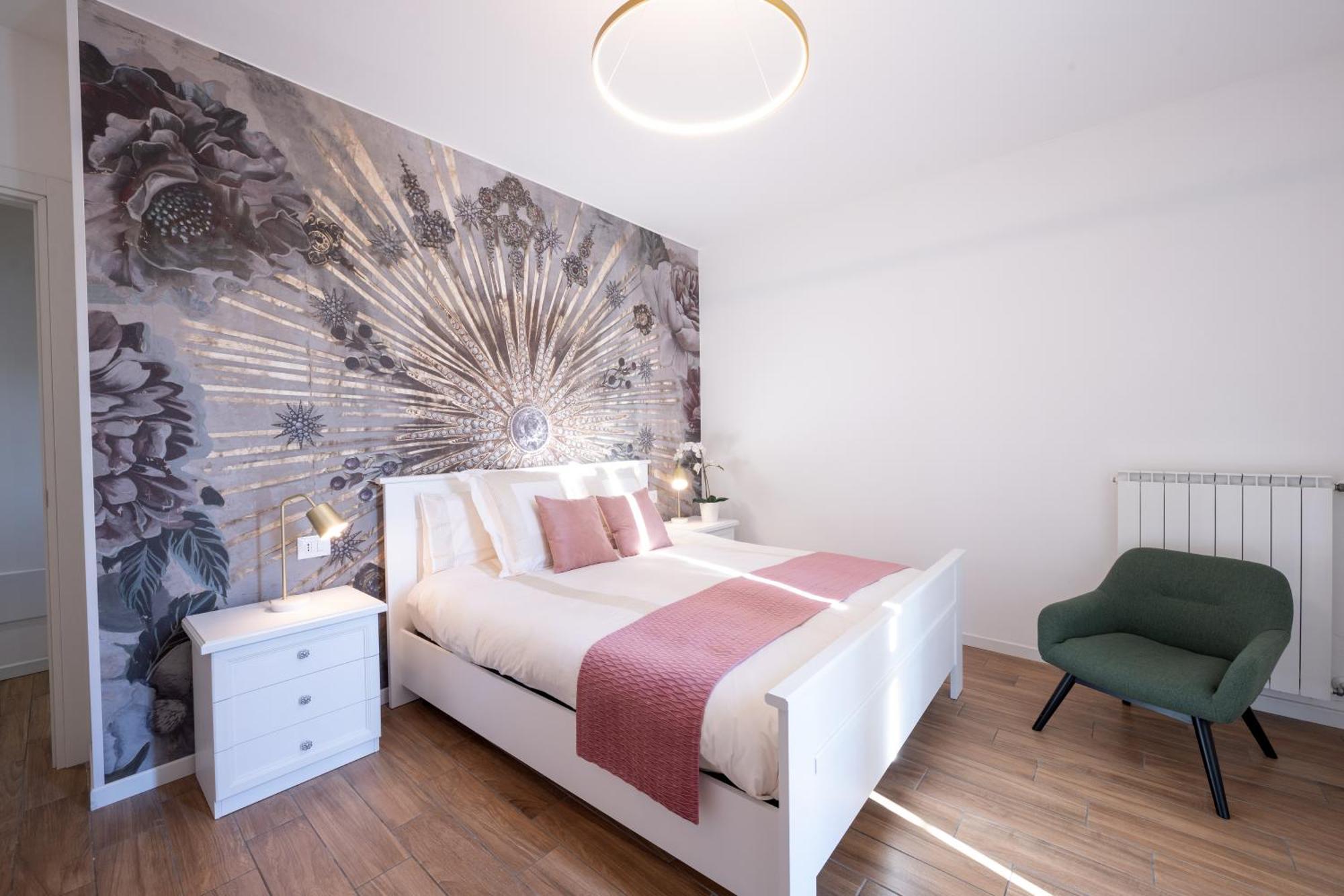 Lora Diamond Suite ,Free Parking, Self Check In,3 Como Bagian luar foto