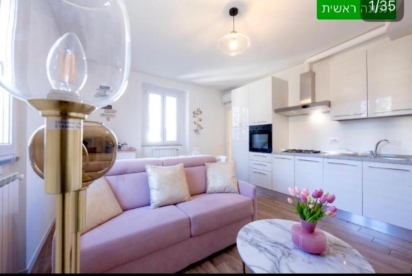 Lora Diamond Suite ,Free Parking, Self Check In,3 Como Bagian luar foto